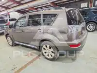 2013 Mitsubishi OUTLANDER photo