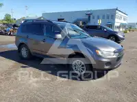 2013 Mitsubishi OUTLANDER photo