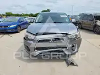 2013 Mitsubishi OUTLANDER фото