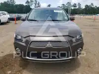 2013 Mitsubishi OUTLANDER фото