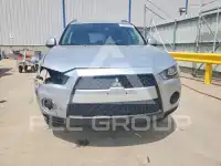 2013 Mitsubishi OUTLANDER photo