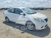2013 Nissan VERSA photo