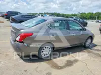 2013 Nissan VERSA photo