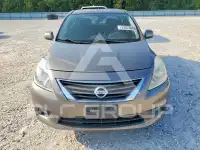 2013 Nissan VERSA photo