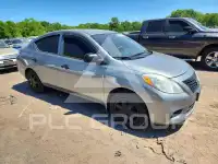 2013 Nissan VERSA photo