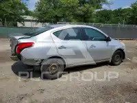 2013 Nissan VERSA photo