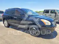 2013 Nissan ROGUE photo