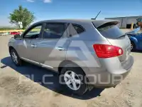 2013 Nissan ROGUE photo