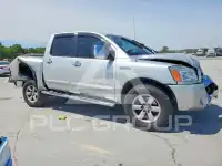 2013 Nissan TITAN фото