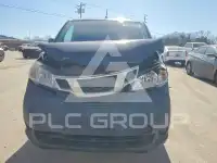 2013 Nissan NV 200 фото