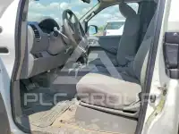 2013 Nissan FRONTIER фото