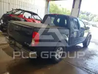 2013 Nissan FRONTIER photo