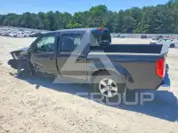 2013 Nissan FRONTIER photo