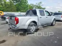 2013 Nissan FRONTIER photo