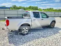 2013 Nissan FRONTIER photo