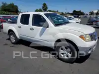 2013 Nissan FRONTIER фото