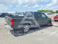 2013 Nissan FRONTIER photo