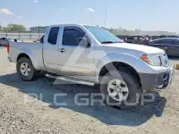 2013 Nissan FRONTIER photo