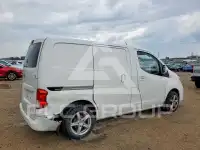 2013 Nissan NV 200 фото