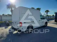 2013 Nissan NV фото