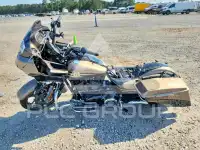 2013 Harley-Davidson FLTRX фото