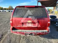 2013 Chevrolet Suburan photo