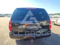 2013 Chevrolet Suburan photo