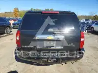 2013 Chevrolet Suburan photo