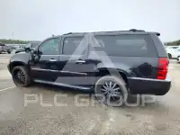 2013 Chevrolet Suburan photo
