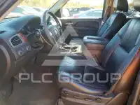 2013 Chevrolet Suburan photo