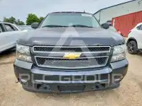 2013 Chevrolet Suburan photo