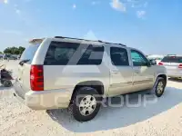 2013 Chevrolet Suburan photo