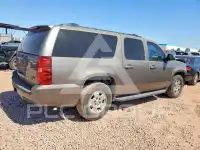 2013 Chevrolet Suburan photo