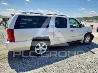 2013 Chevrolet Suburan photo