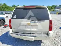 2013 Chevrolet Suburan photo