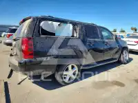 2013 Chevrolet Suburan photo