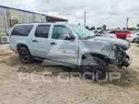 2013 Chevrolet Suburan photo