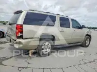 2013 Chevrolet Suburan photo