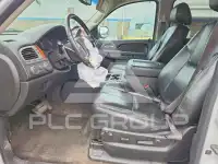2013 Chevrolet Suburan photo