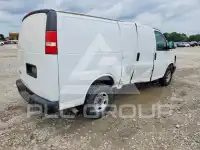 2013 Chevrolet Express photo
