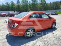 2013 Chevrolet Sonic фото