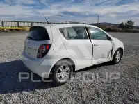 2013 Chevrolet Sonic фото