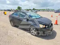 2013 Chevrolet Sonic фото