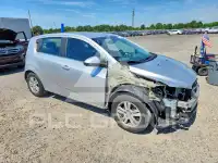 2013 Chevrolet Sonic фото