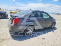 2013 Chevrolet Sonic фото