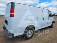 2013 Chevrolet Express photo