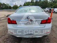 2013 BMW 740 фото