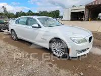 2013 BMW 740 фото