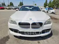 2013 BMW 740 фото