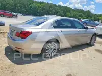 2013 BMW 740 фото